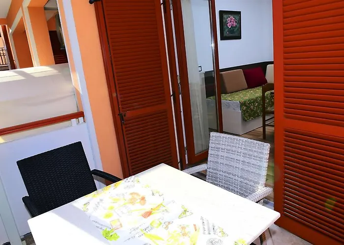 Апартаменты Apartments Zdjelar *