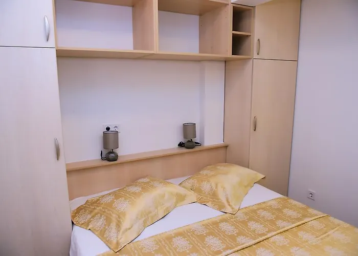 Zdjelar 아파트 포레치