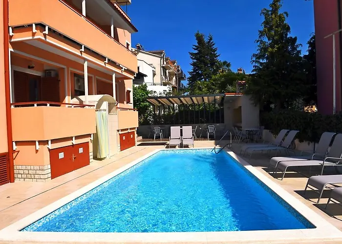 Zdjelar 아파트 포레치