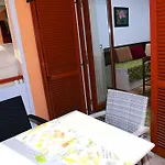 Apartament Zdjelar *