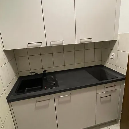 Lägenhet Zdjelar