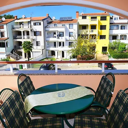 Zdjelar Lägenhet Poreč