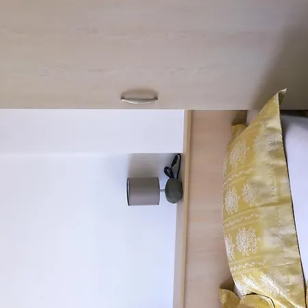 Zdjelar Lägenhet *