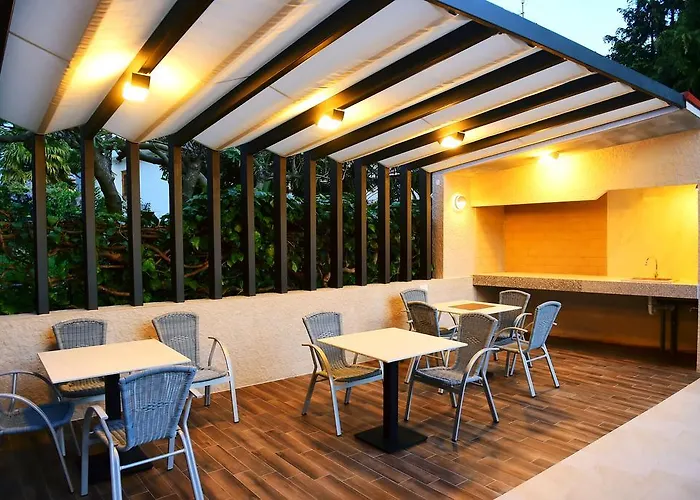 アパート Zdjelar